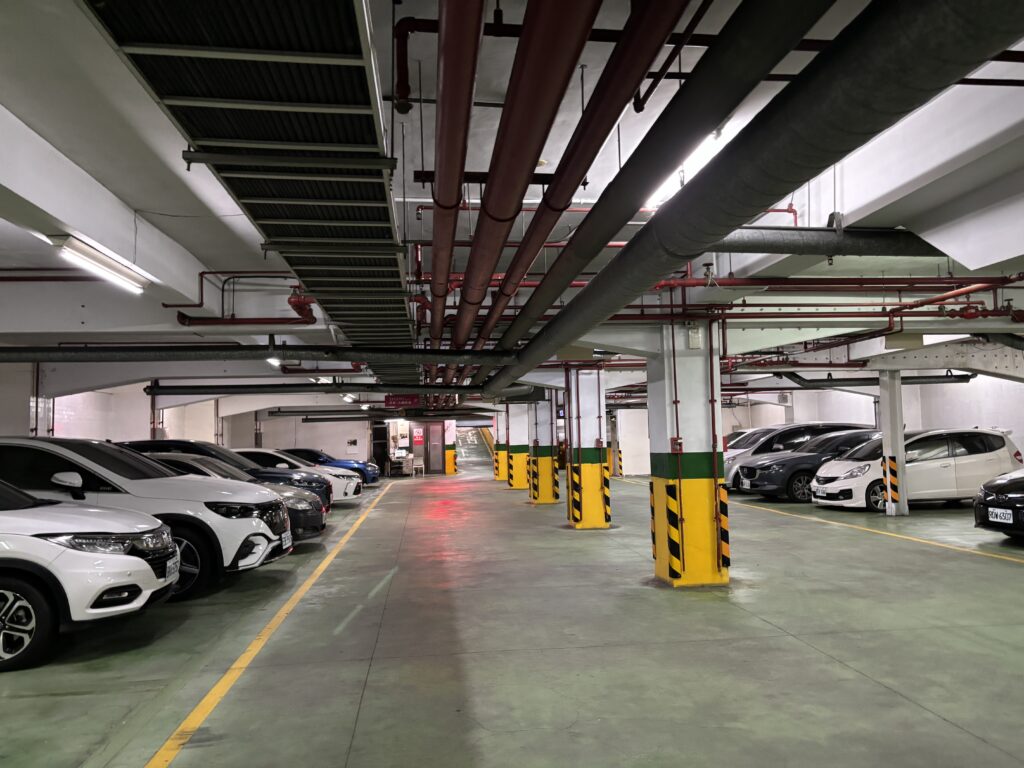 三重彭園婚宴會館停車場