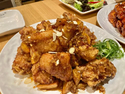 Cocodec海德堡炸雞啤酒、韓式料理MA NEUL CHICKEN (süß Soja Soße mit Knoblauch)