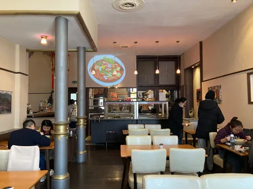 Flex Kitchen：麻辣燙串燒小吃店